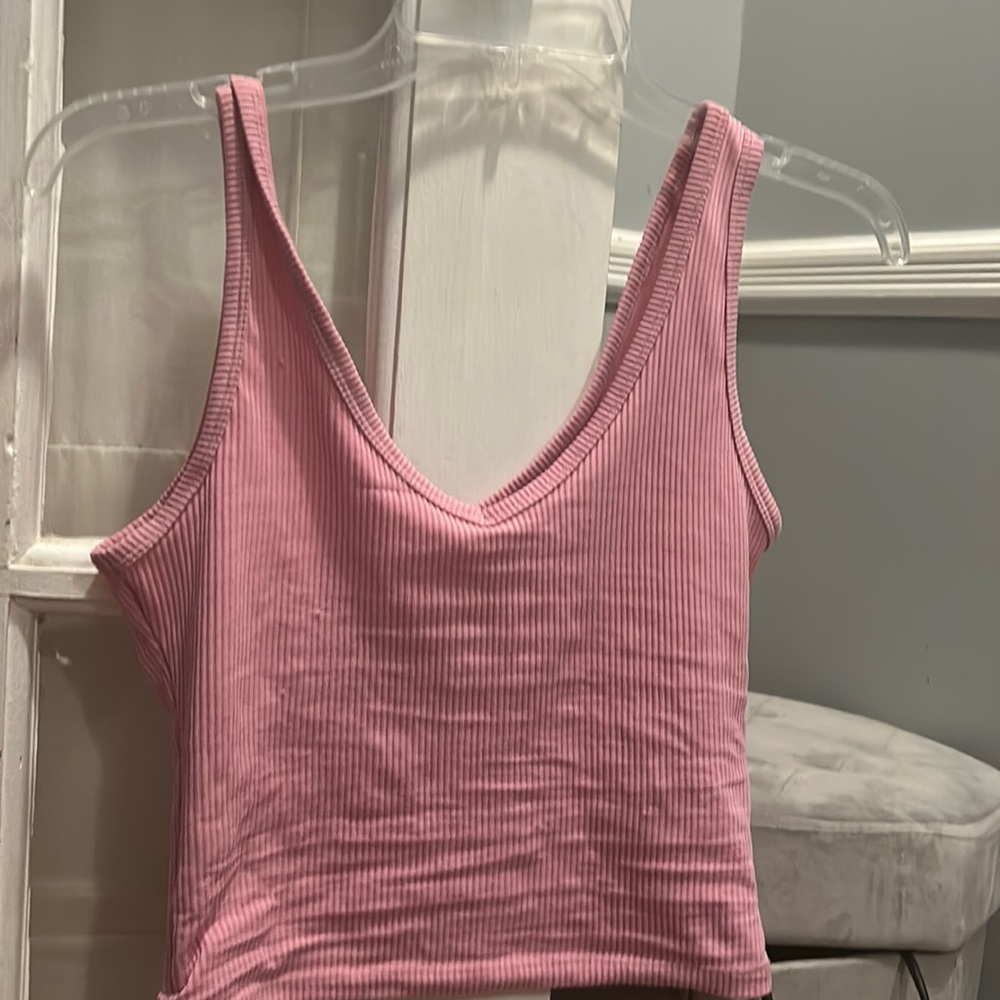 Hollister Tank